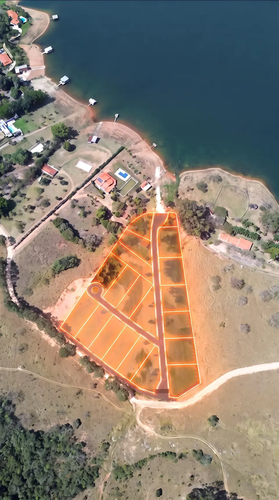 Os 18 lotes do Vale da Serra destacados na vista aérea